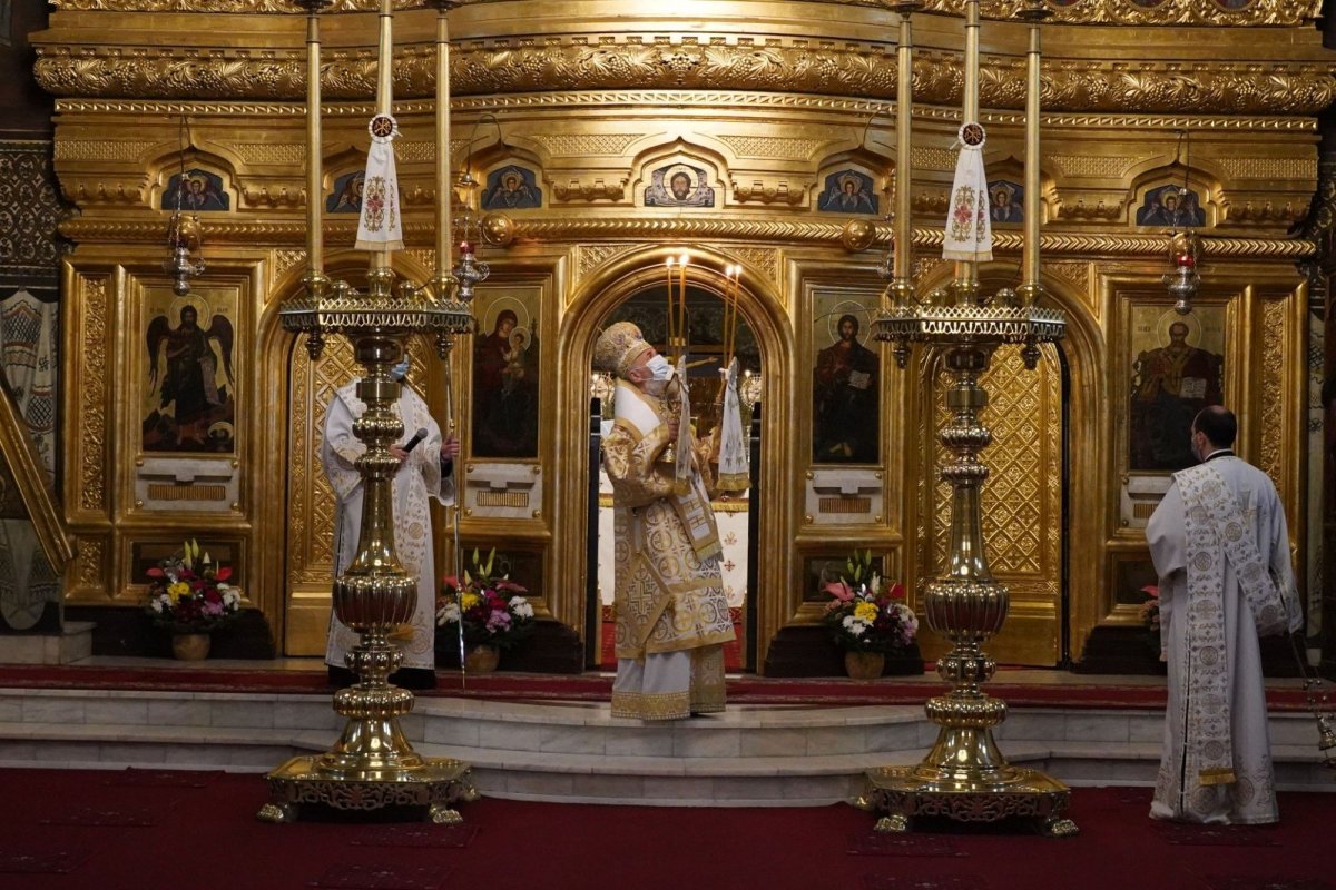 Prăznuire luminoasă a Crăciunului la Catedrala Arhiepiscopală din Galaţi 198509