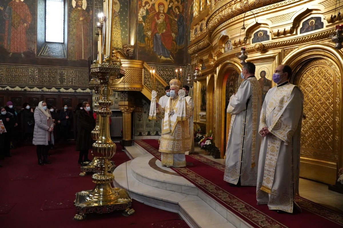 Prăznuire luminoasă a Crăciunului la Catedrala Arhiepiscopală din Galaţi 198510