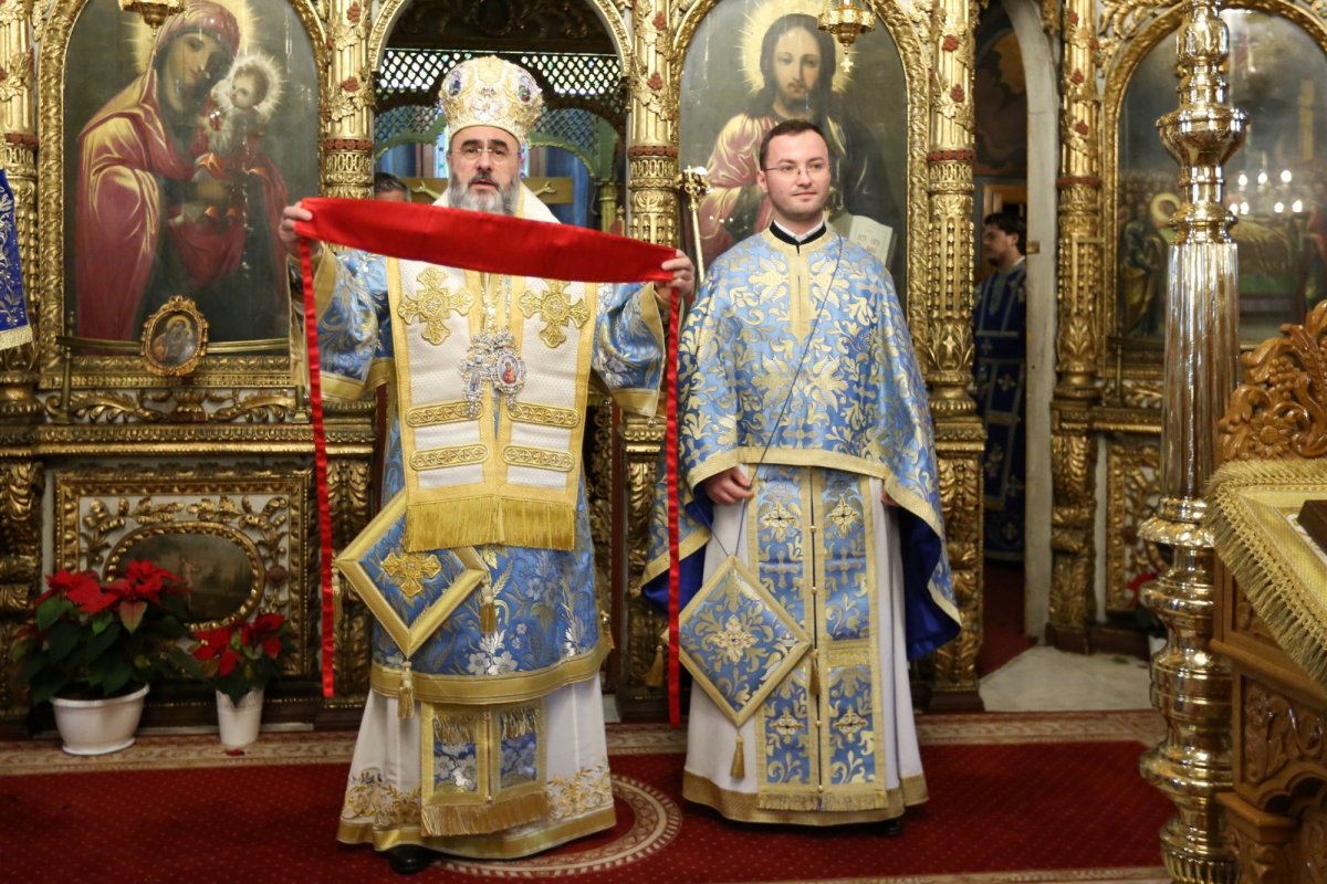 Hramul Asociației Femeilor Ortodoxe din Arhiepiscopia Buzăului și Vrancei 198761