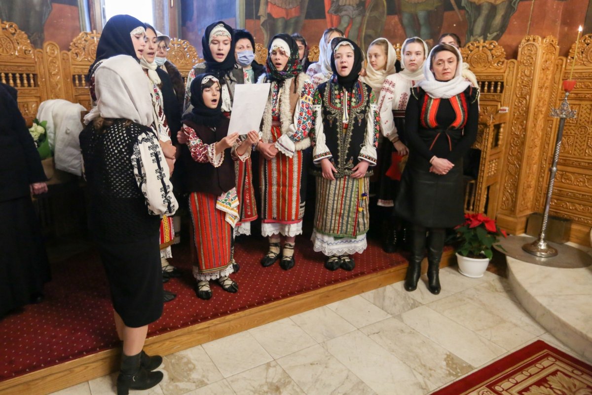 Hramul Asociației Femeilor Ortodoxe din Arhiepiscopia Buzăului și Vrancei 198762