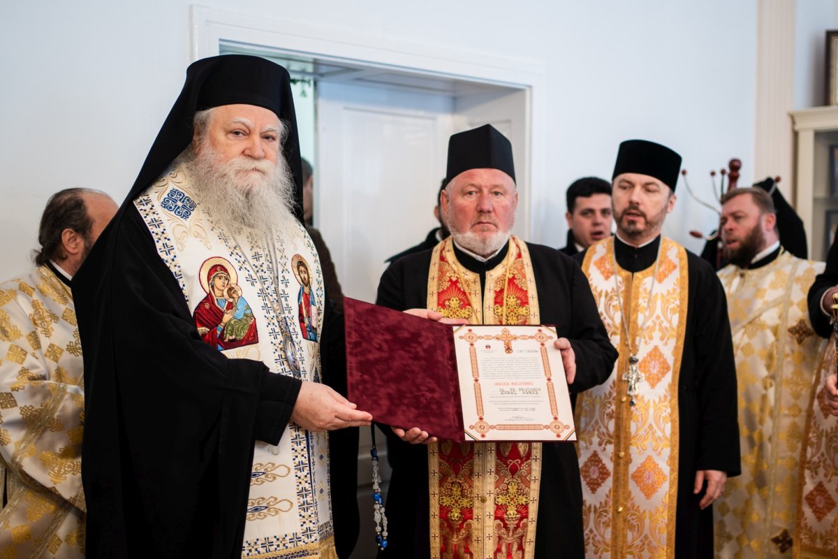 „Arimateea” - un nou magazin bisericesc sfințit astăzi în Arhiepiscopia Sucevei și Rădăuților 198948