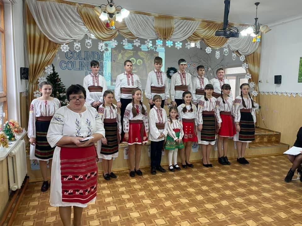 Concert de colinde la Liceul „Mihai Eminescu” din Căușeni 199017