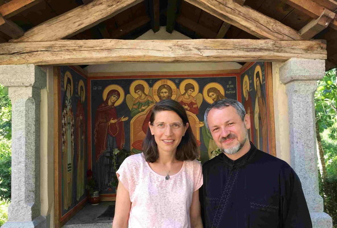 Specialist în telecomunicaţii şi preot în Lyon 198939