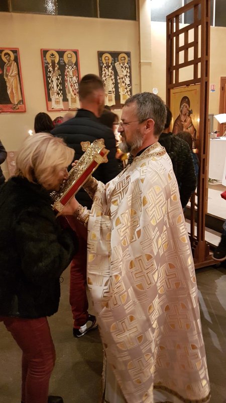 Specialist în telecomunicaţii şi preot în Lyon 198940