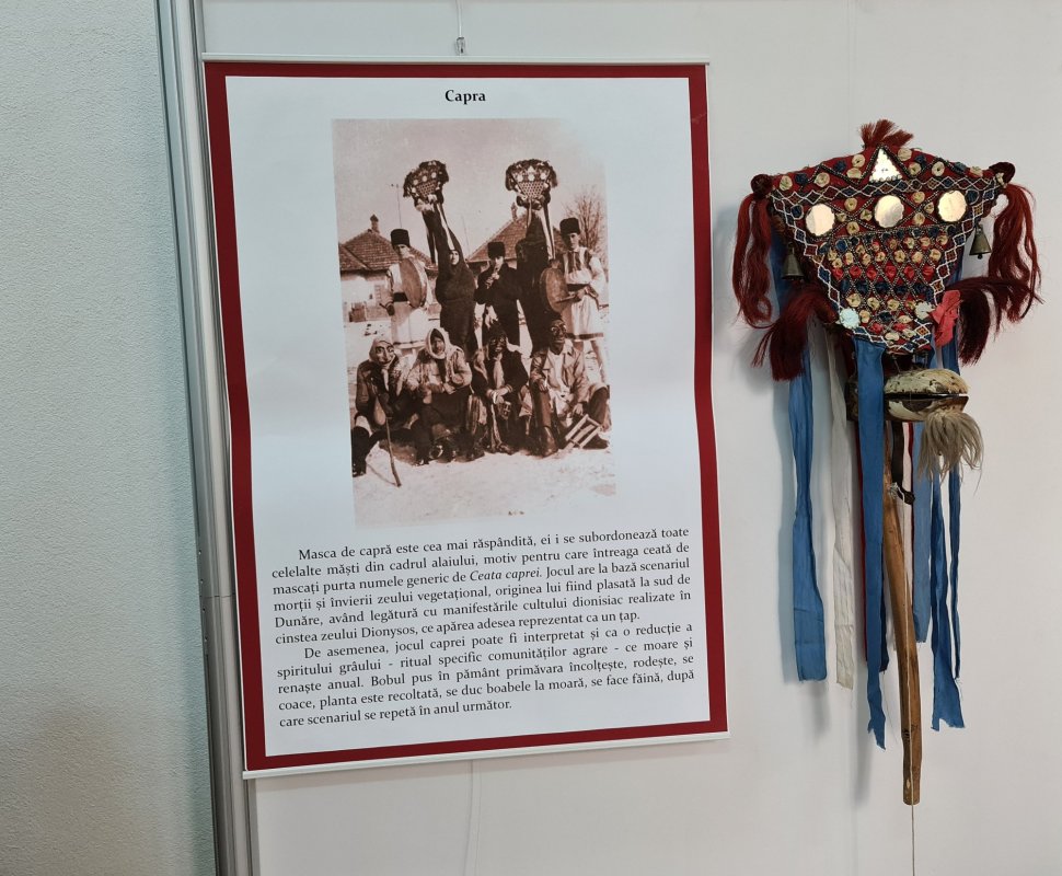 Jocurile cu măști, un festival de culoare și bucurie în Moldova 199045