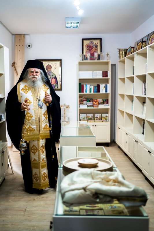 Magazin bisericesc „Arimateea - Bucurii pentru suflet” și la Gura Humorului 199097