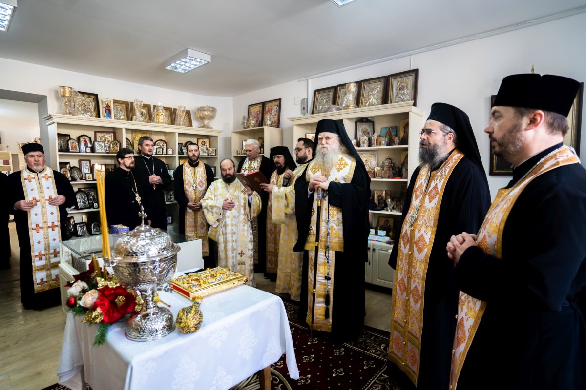 Magazin bisericesc „Arimateea - Bucurii pentru suflet” și la Gura Humorului 199099