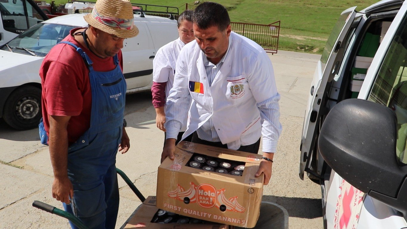 Retrospectiva activităţii social-filantropice a Bisericii Ortodoxe Române în perioada pandemiei 199058