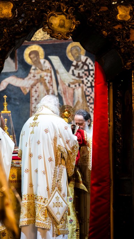 Binecuvântare arhierească la trecerea dintre ani la Catedrala Arhiepiscopală din Suceava 199366