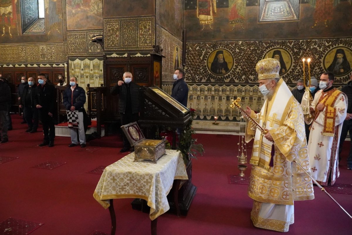 Binecuvântare la început de an în eparhii din Muntenia și Dobrogea 199627