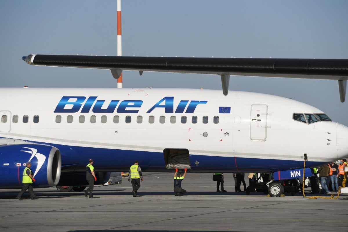Zboruri mai puține la Blue Air 199647