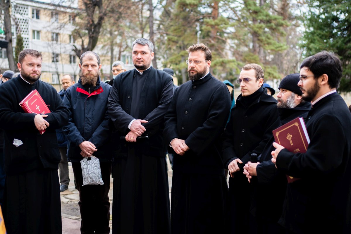 Ajunul sărbătorii Botezului Domnului la Catedrala Arhiepiscopală din Suceava 199881