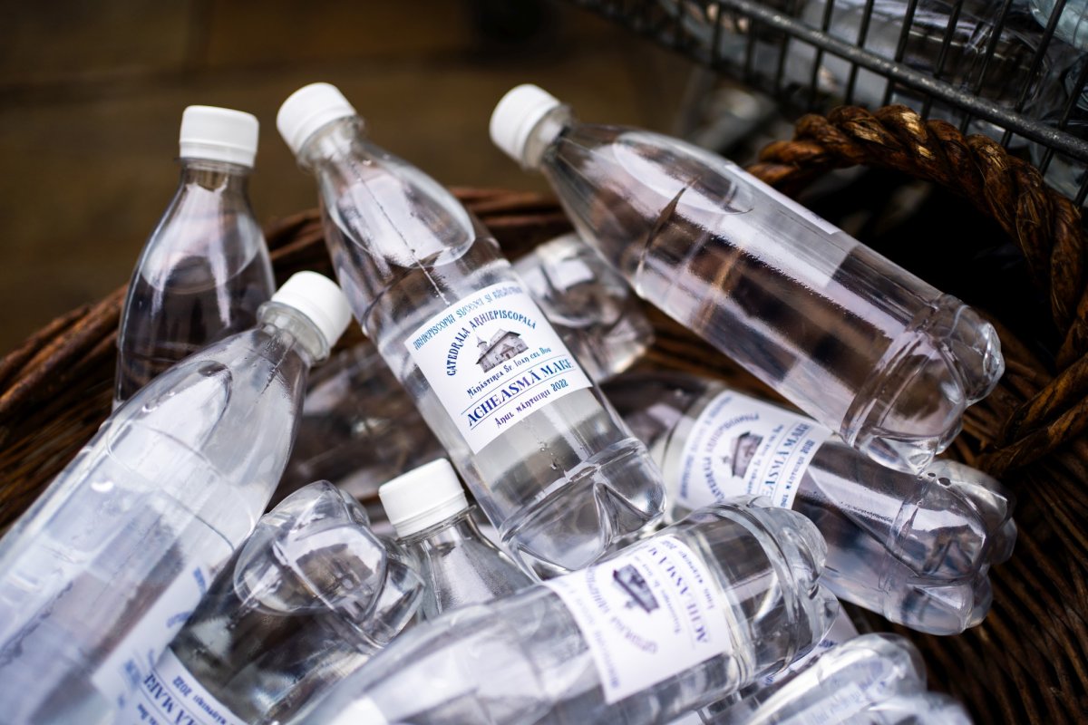 Ajunul sărbătorii Botezului Domnului la Catedrala Arhiepiscopală din Suceava 199882