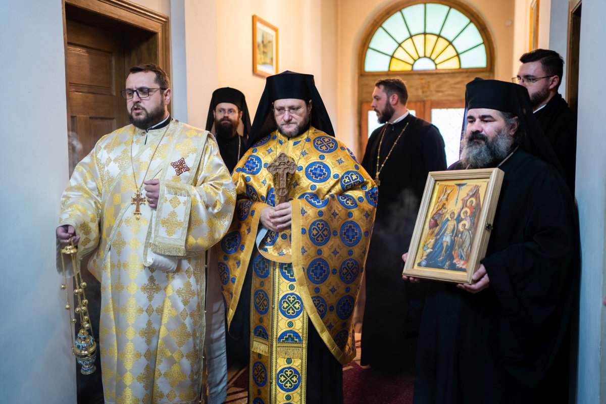 Ajunul sărbătorii Botezului Domnului la Catedrala Arhiepiscopală din Suceava 199891