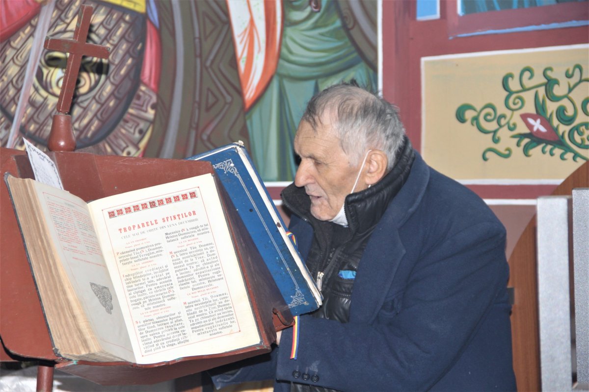 De şapte decenii în strana bisericii din Luceni 199685