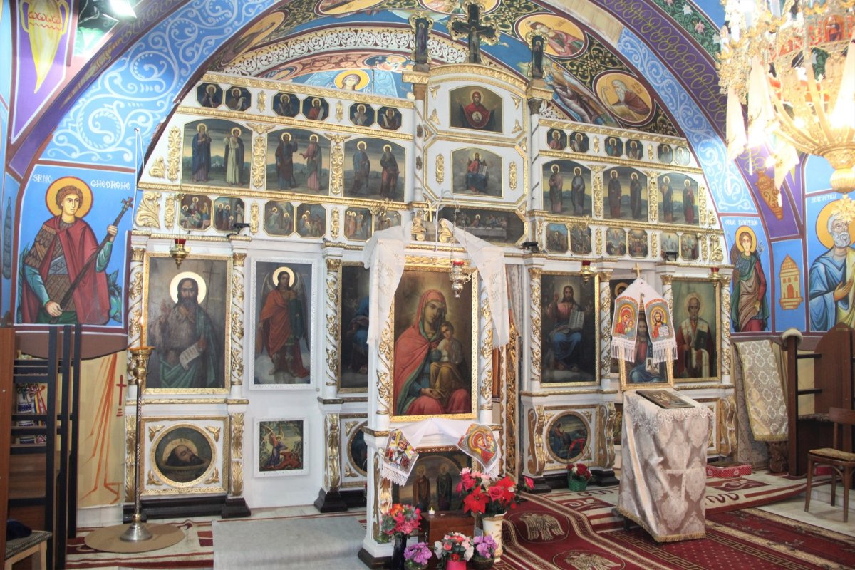 De şapte decenii în strana bisericii din Luceni 199686