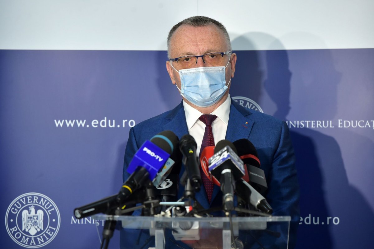 Lista olimpiadelor, actualizată 199901