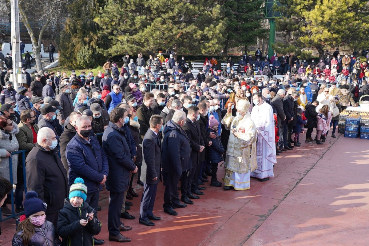 Praznicul Botezului Domnului în Arhiepiscopia Dunării de Jos 200131