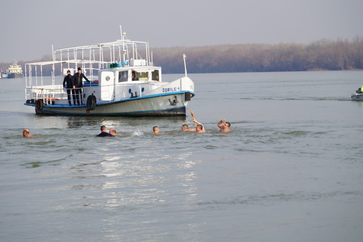Praznicul Botezului Domnului în Arhiepiscopia Dunării de Jos 200136