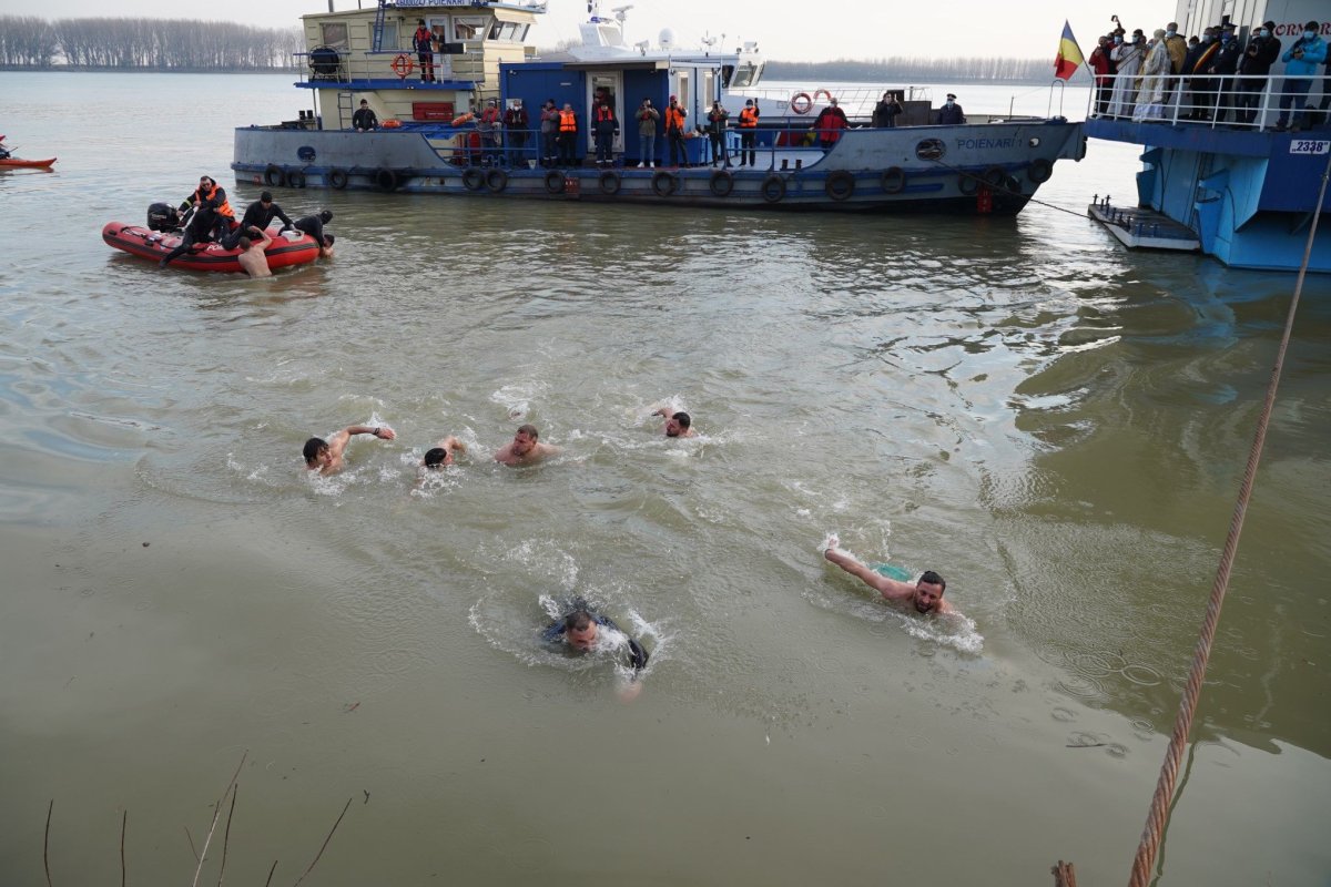Praznicul Botezului Domnului în Arhiepiscopia Dunării de Jos 200140
