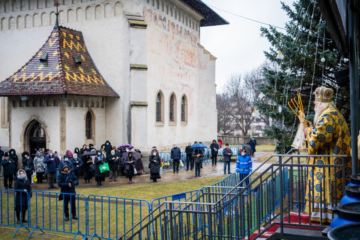 Praznicul Botezului Domnului la Catedrala Arhiepiscopală din Suceava 200147