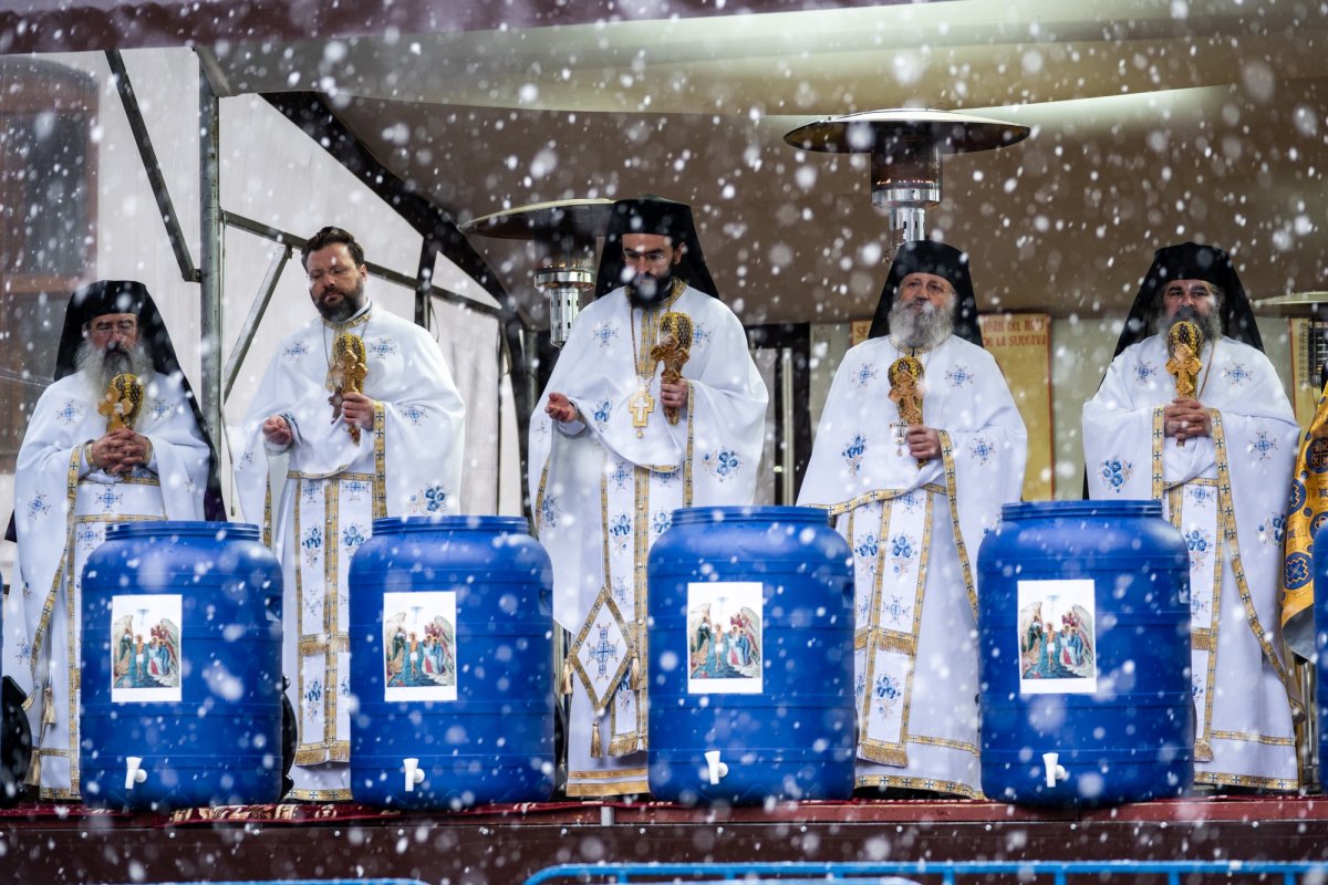 Praznicul Botezului Domnului la Catedrala Arhiepiscopală din Suceava 200153
