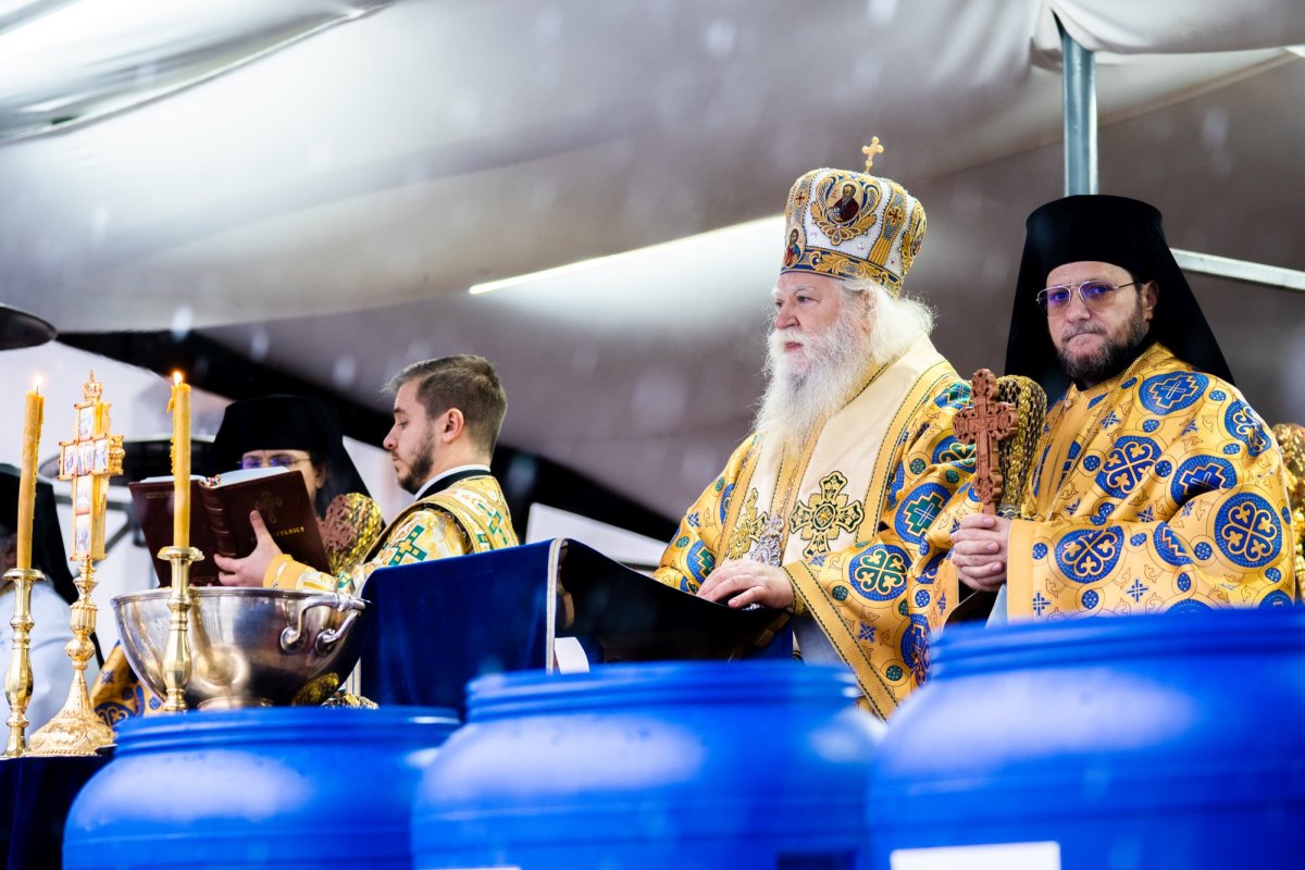 Praznicul Botezului Domnului la Catedrala Arhiepiscopală din Suceava 200155