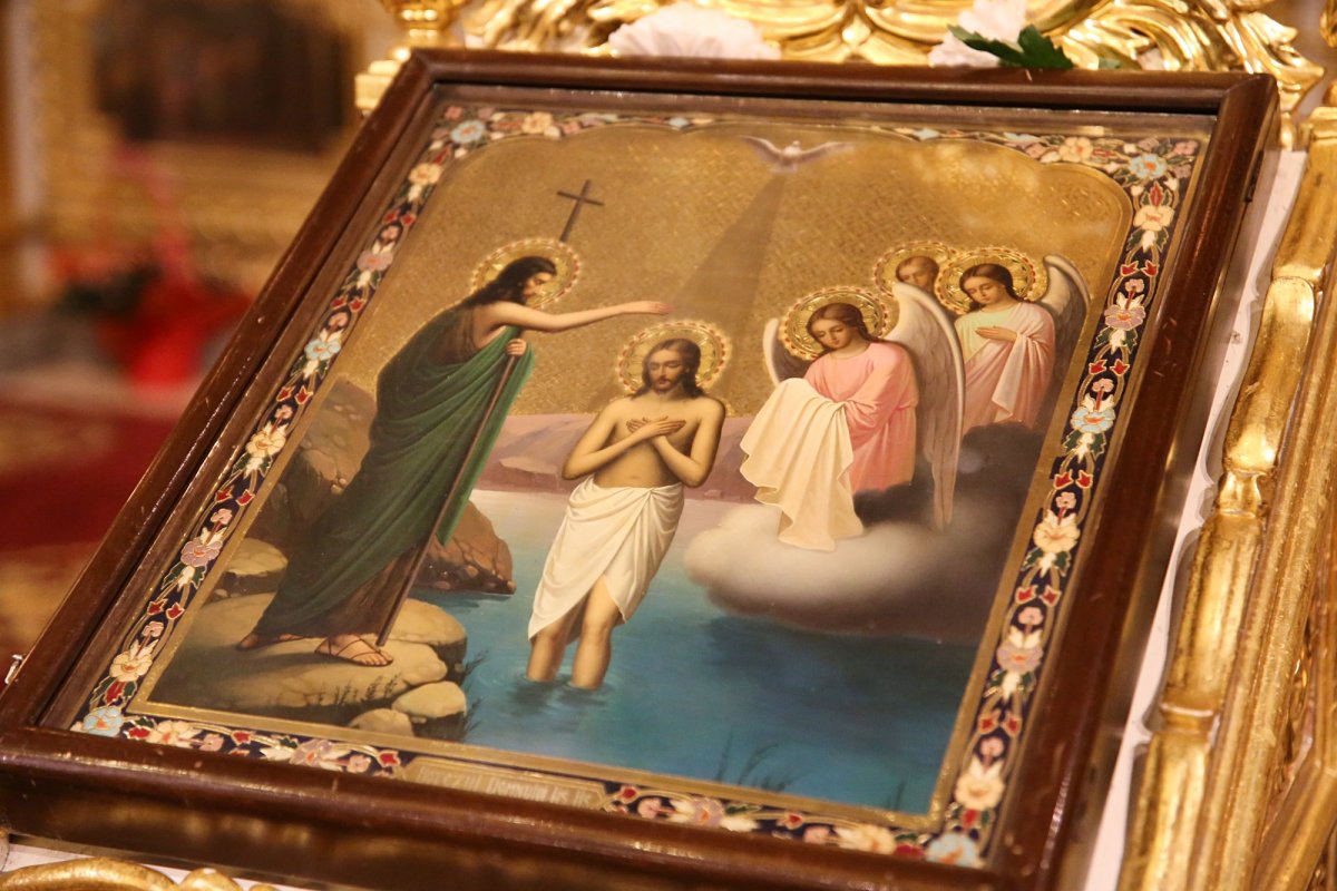 Sfânta Liturghie de Bobotează săvârșită la patru altare în incinta Ansamblului mitropolitan din Iași 199980