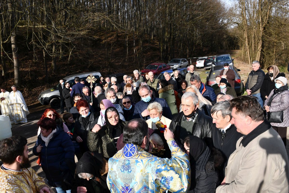 Slujba Sfințirii Mari a apei la Mănăstirea Vasiova 199916