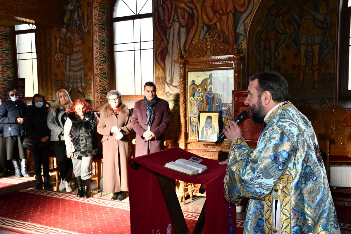 Slujba Sfințirii Mari a apei la Mănăstirea Vasiova 199917