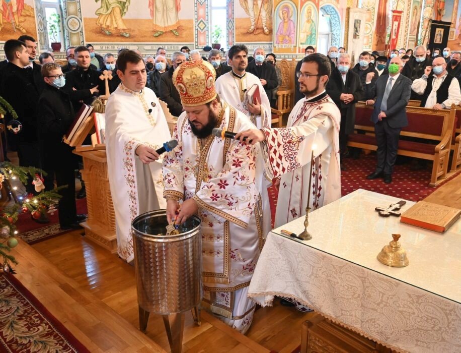 Botezul Domnului la Biserica „Pogorârea Sfântului Duh” din Zalău 200242