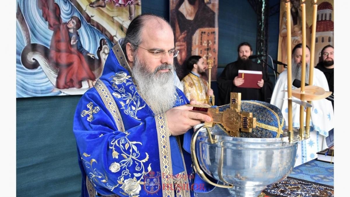 „Hristos, în repejunile Iordanului, vindecă Cosmosul întreg de rana otrăvitoare a păcatului” 200216