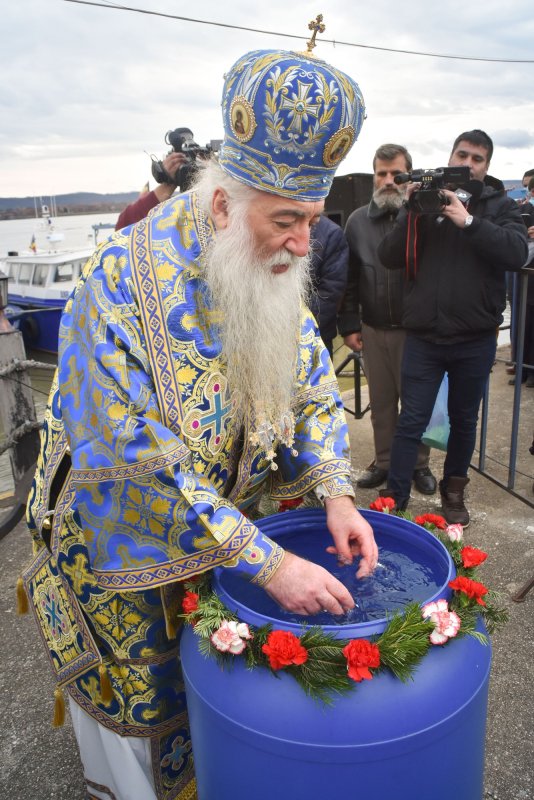 Procesiune la portul din Drobeta-Turnu Severin 200222