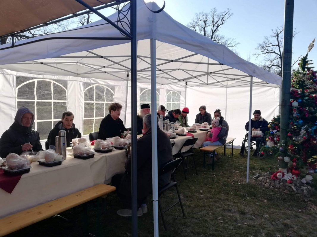 Mitropolitul Banatului și-a sărbătorit onomastica cu persoanele fără adăpost  200329