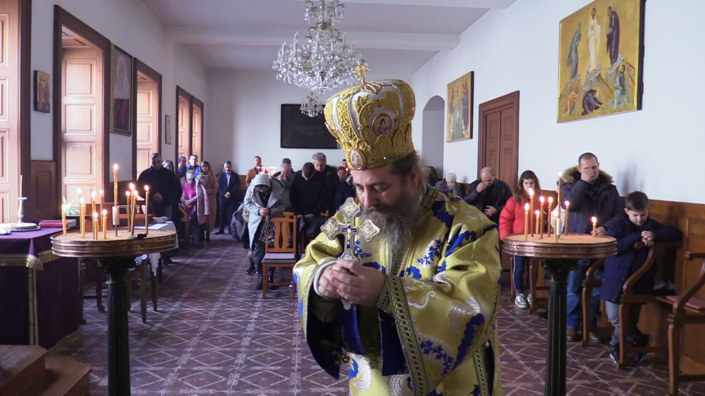 Hram la așezământul monahal românesc din Budapesta 200350