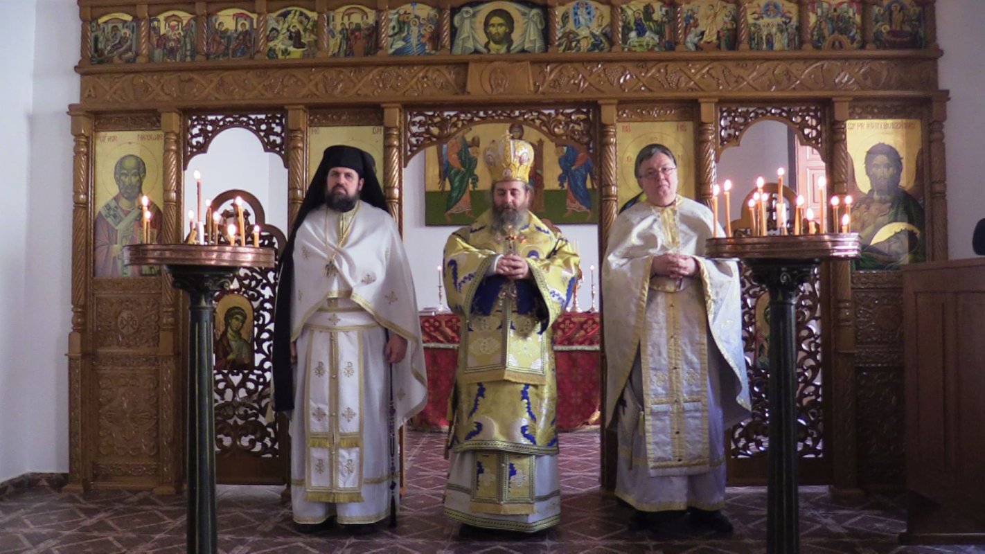 Hram la așezământul monahal românesc din Budapesta 200351