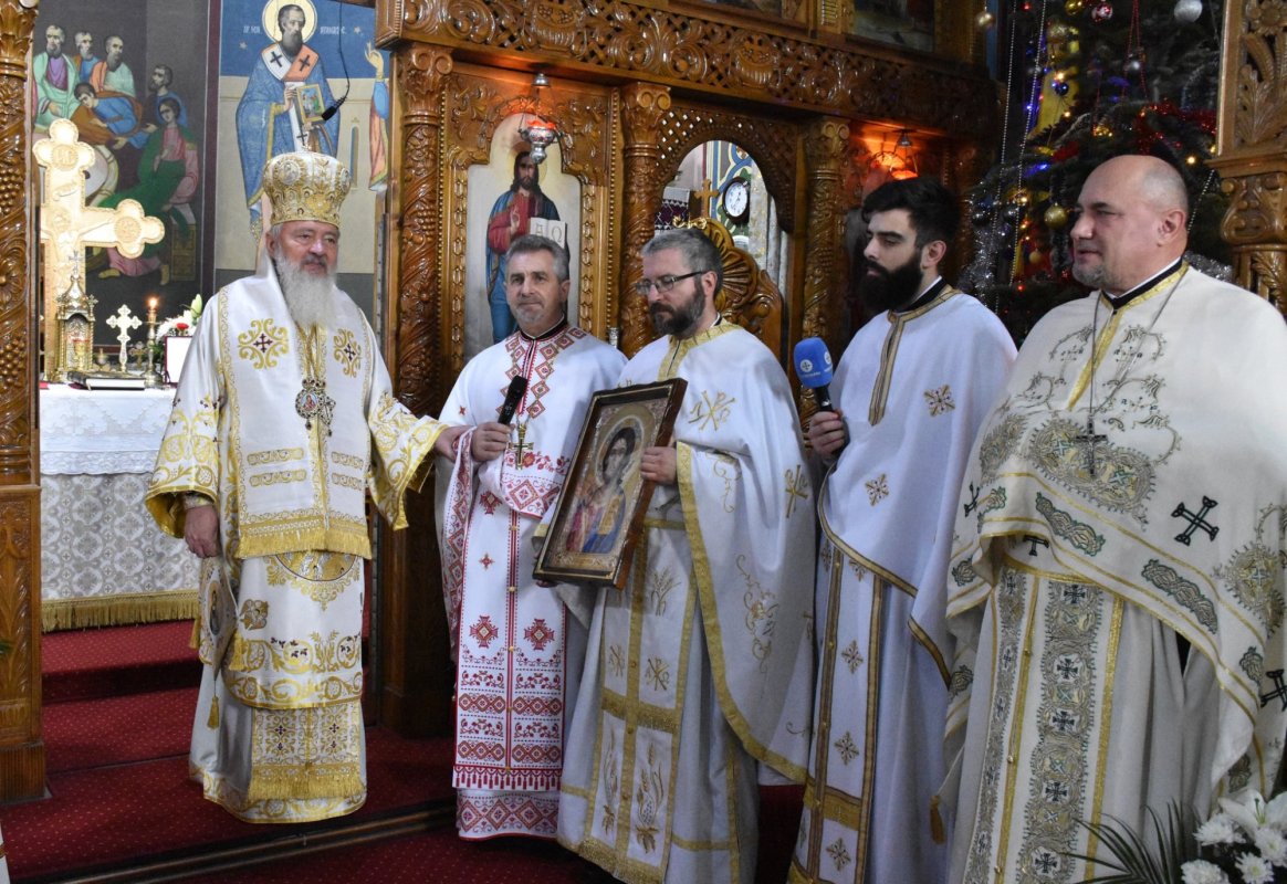 Binecuvântare în Parohia „Intrarea în biserică a Maicii Domnului” din Gherla 200375