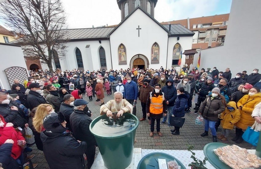 Praznicul Bobotezei în eparhii din diaspora românească 200458