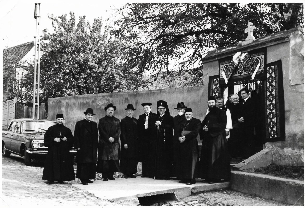 Mitropolitul Nicolae Mladin, „Altarul și amvonul, catedra și condeiul” 200523