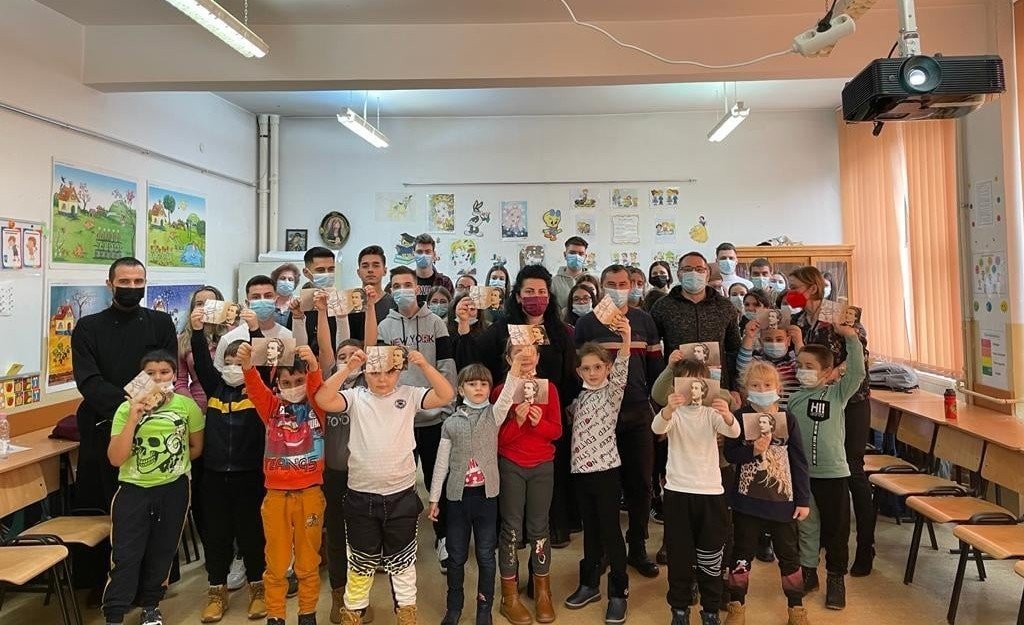 Mihai Eminescu, comemorat de elevii Liceului Teologic din Târgu Jiu 200704