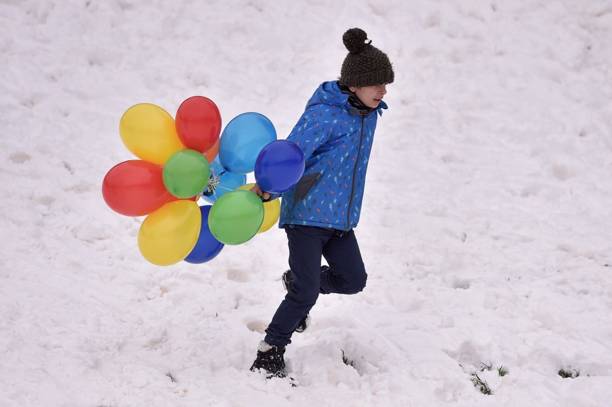 Număr în creștere al familiilor care adoptă copii 200688