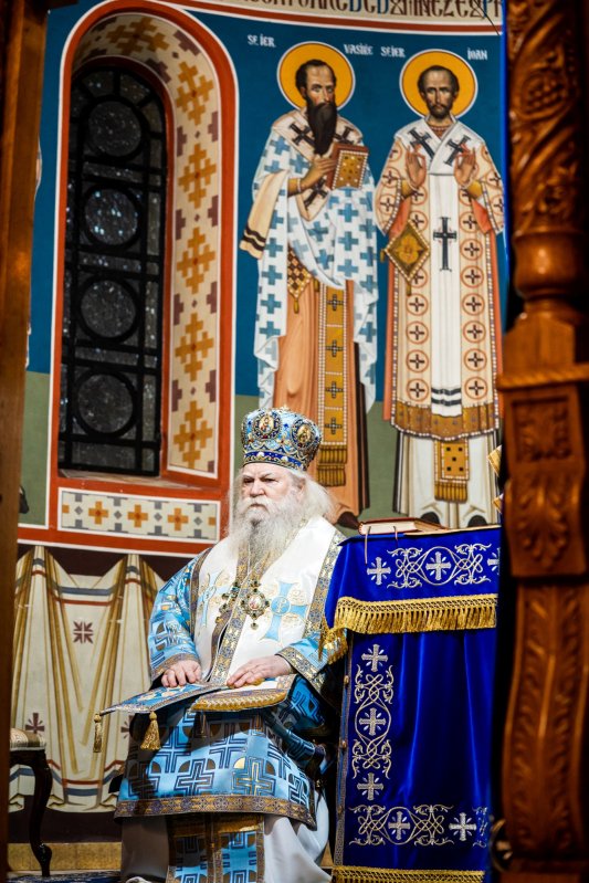 Arhiepiscopul Sucevei și Rădăuților a slujit la Paraclisul Mănăstirii „Sfântul Ioan cel Nou” 200792