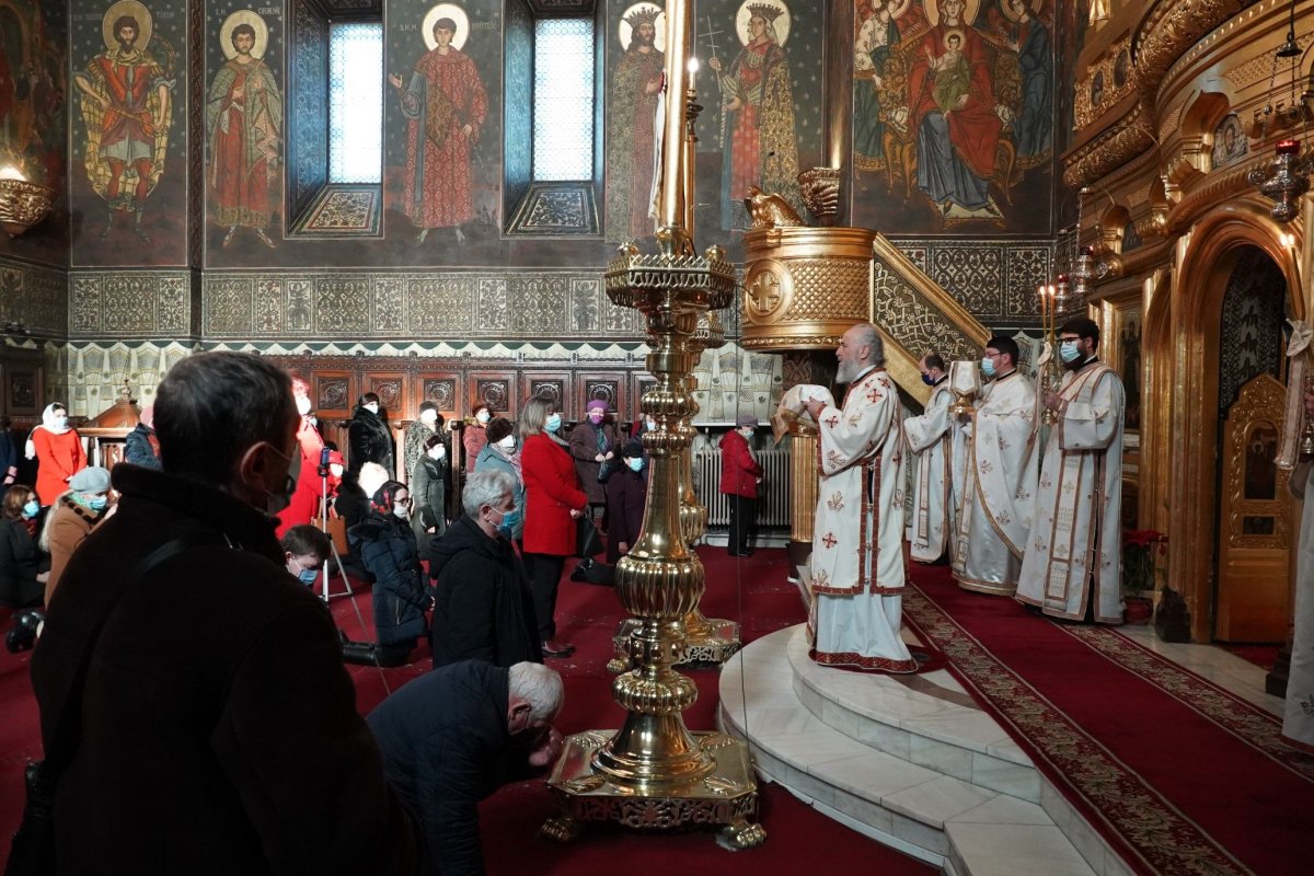 Ierarhul Dunării de Jos i-a vizitat pe deţinuţii din Penitenciarul Galaţi 200890