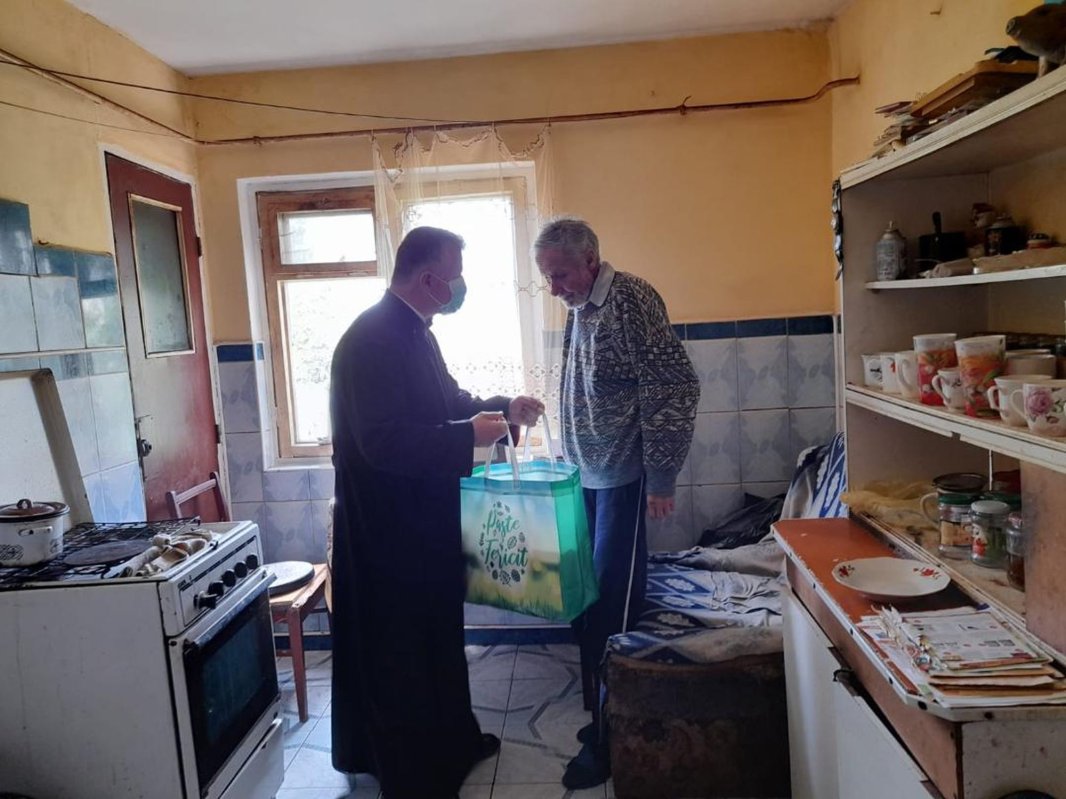 „Serviciul 112” al parohiei călărășene „Sfântul Nifon” 200506