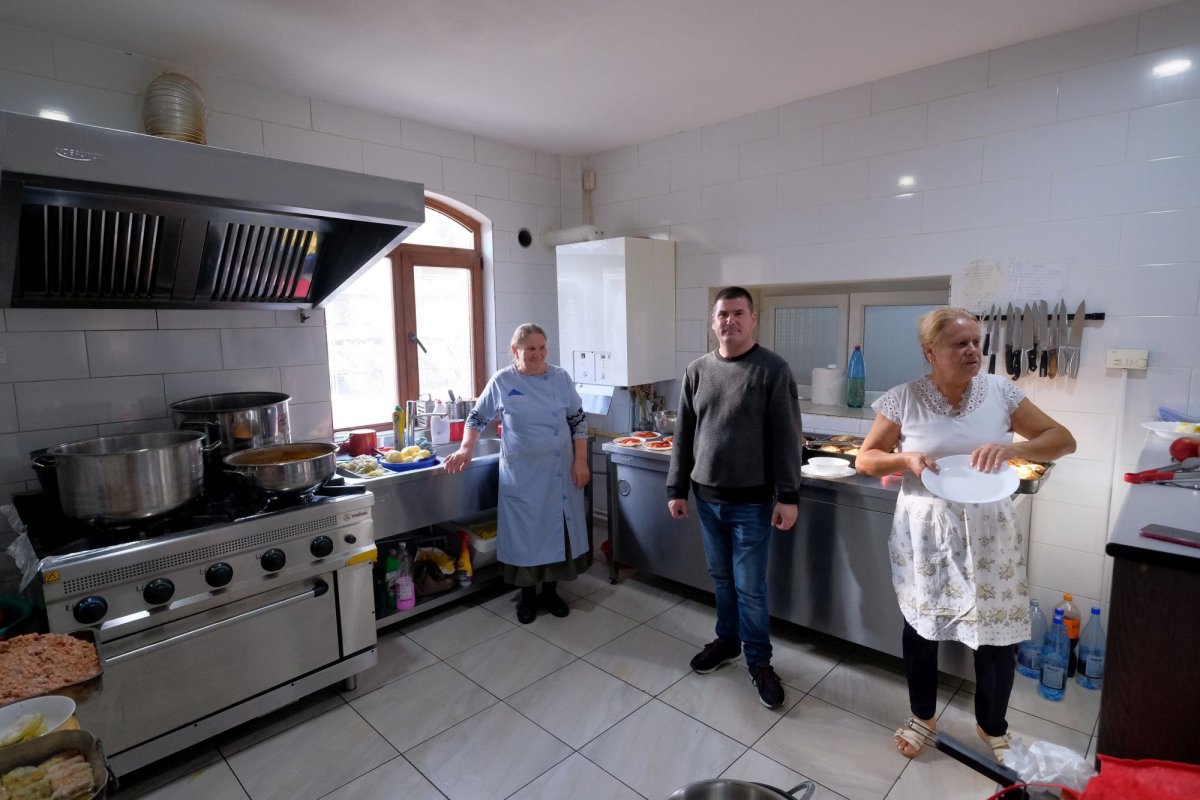 „Serviciul 112” al parohiei călărășene „Sfântul Nifon” 200508