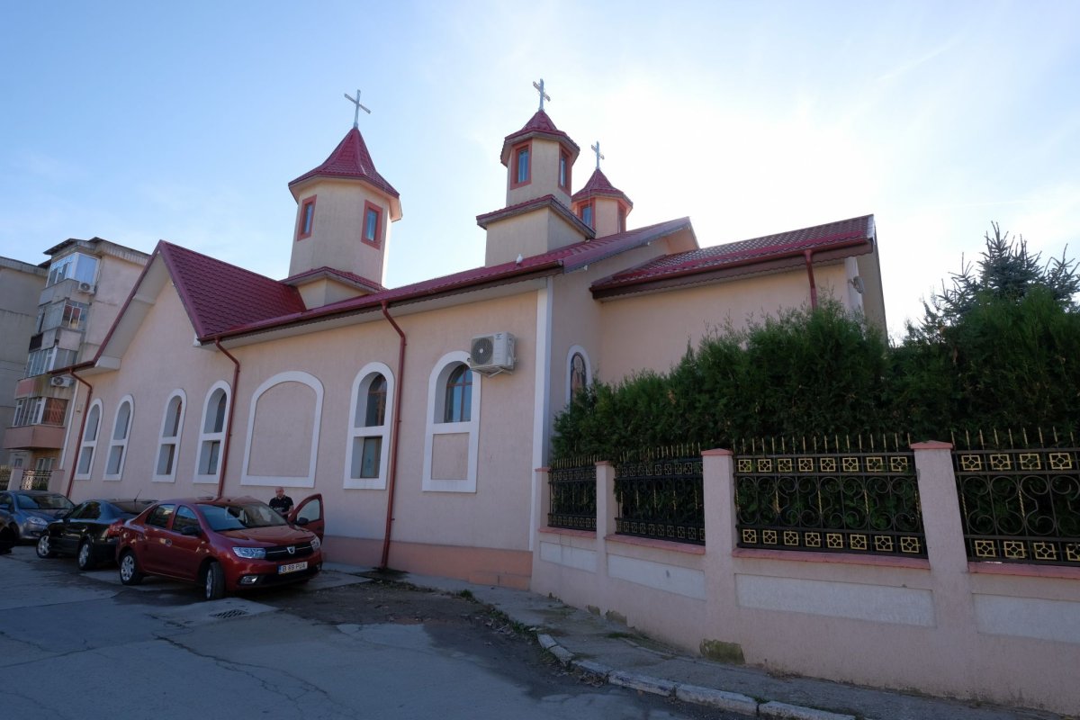 „Serviciul 112” al parohiei călărășene „Sfântul Nifon” 200512