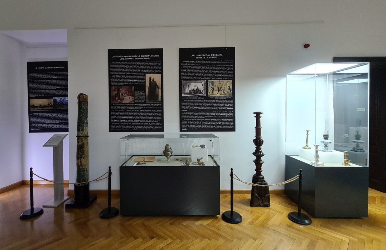 „Ecleraj”, o expoziție-poveste despre cum s-a făcut lumină 201013