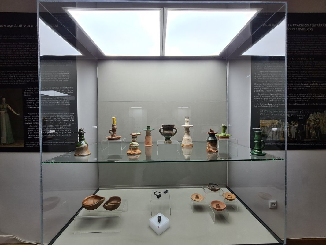 „Ecleraj”, o expoziție-poveste despre cum s-a făcut lumină 201028