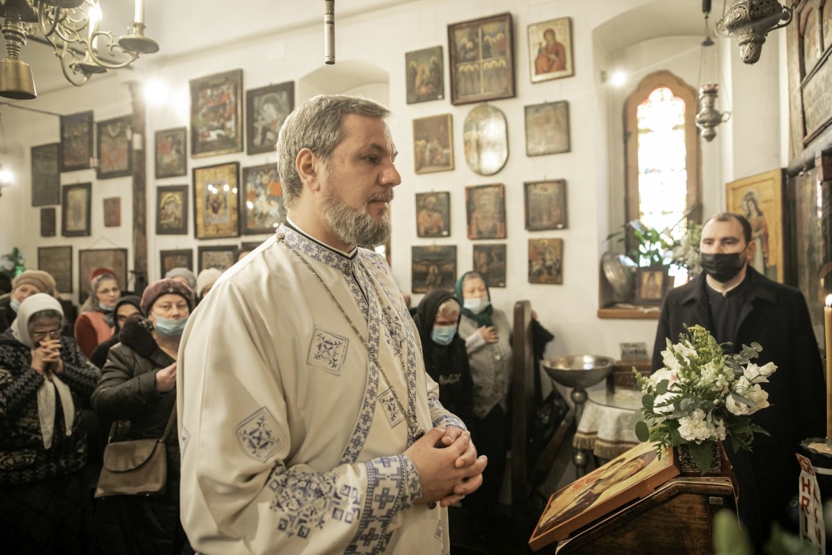 Hramul Bisericii Bucur Ciobanul din Capitală 201187