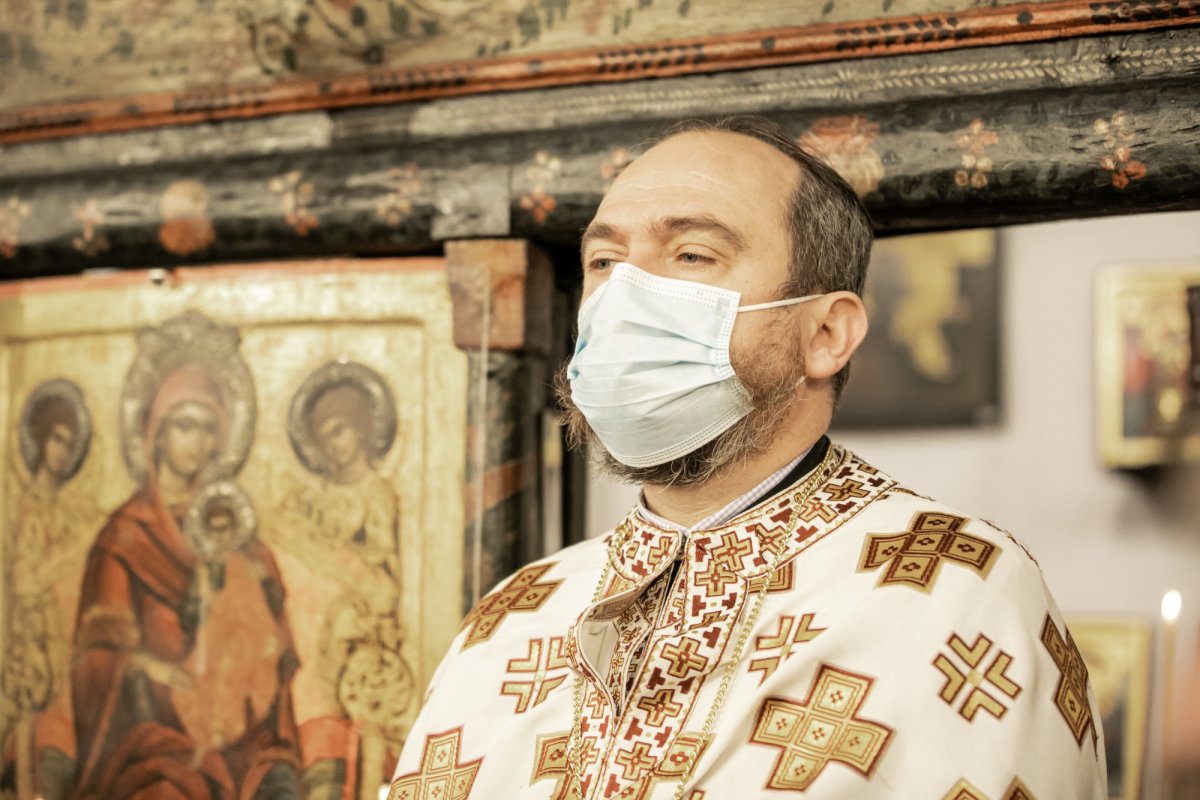 Hramul Bisericii Bucur Ciobanul din Capitală 201205